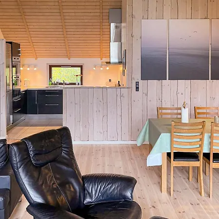 4 Bedroom Stunning Home In Humble Nordenbro Vesteregn