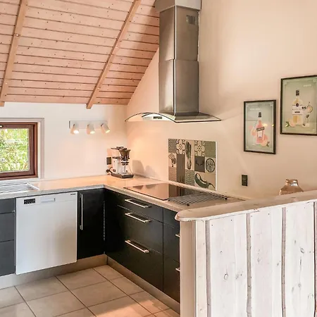4 Bedroom Stunning In *